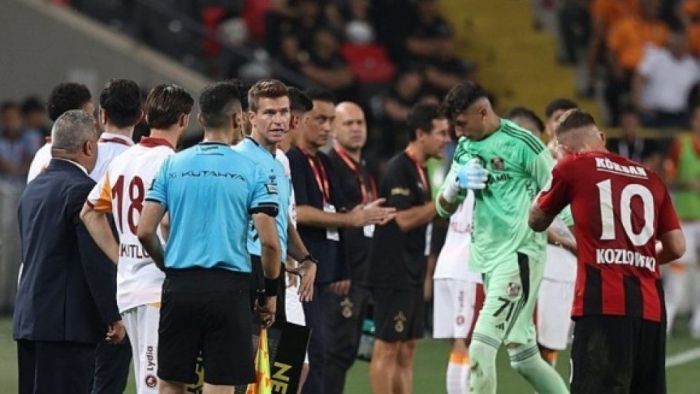 Mustafa Burak Bozan, sezona bir ilkle başladı